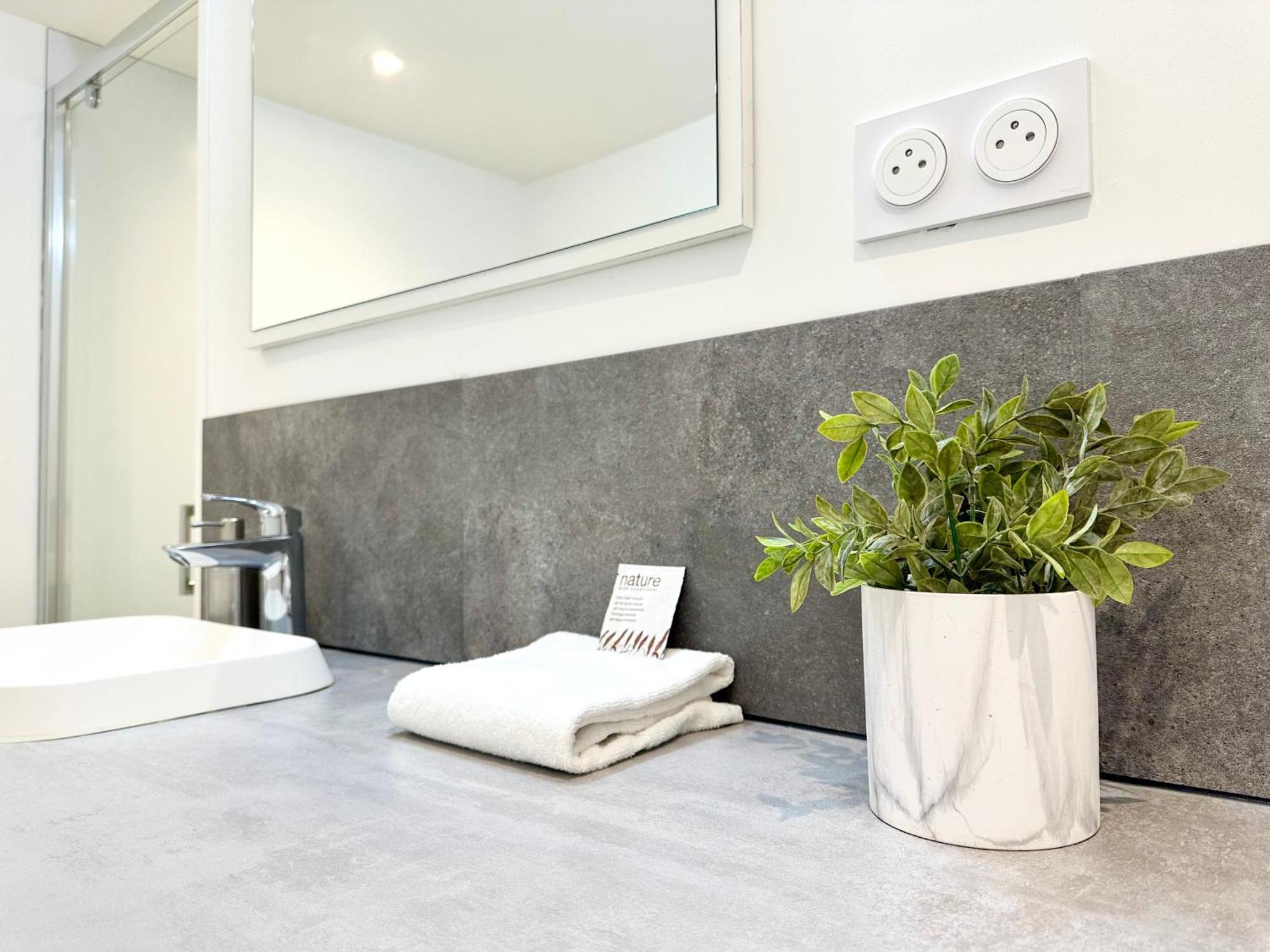 Les Forgerons Bis - Calme Apartment Mont-de-Marsan Bagian luar foto