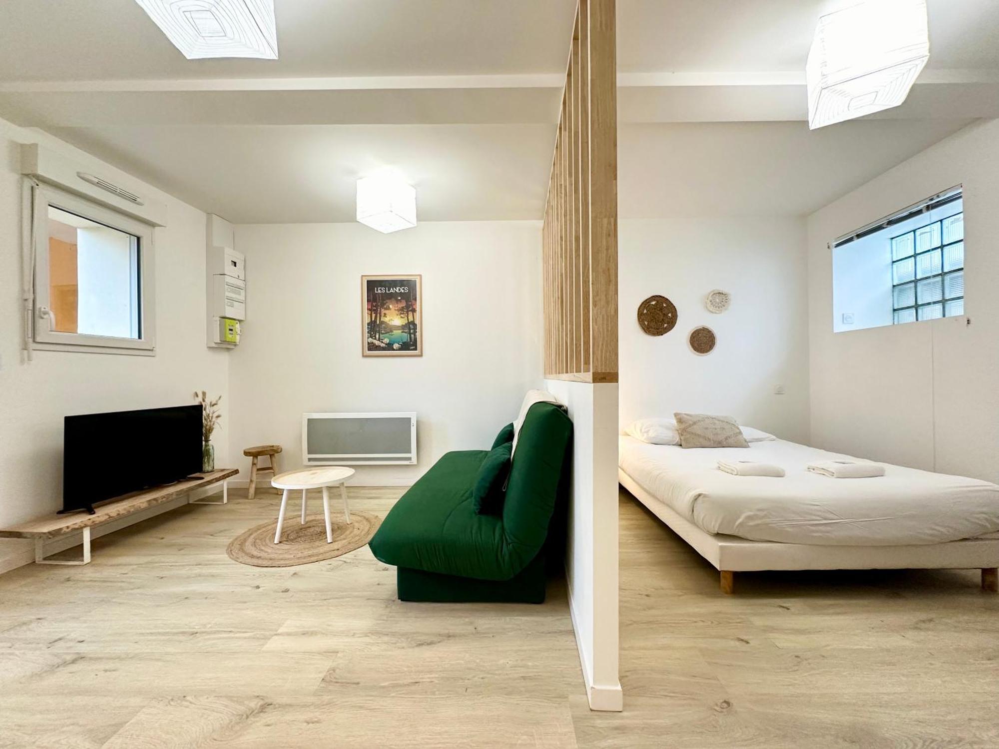 Les Forgerons Bis - Calme Apartment Mont-de-Marsan Bagian luar foto